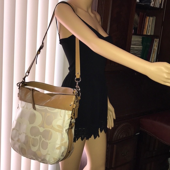 BIG  COACH HOBO - Picture 5 of 14